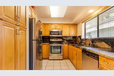 1867 NW 99th Avenue, Plantation, FL 33322 - Photo 13