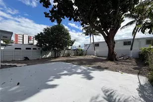 778 NW 80th St, Miami, FL 33150 - Photo 27