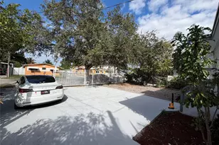 778 NW 80th St, Miami, FL 33150 - Photo 3