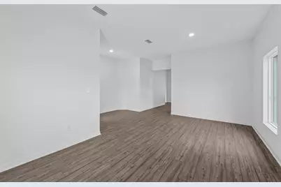 8025 100th Court, Vero Beach, FL 32967 - Photo 5