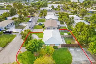 2581 NE 11th Ct, Pompano Beach, FL 33062 - Photo 3