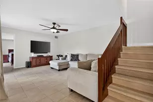 6131 NW 55th Ln, Tamarac, FL 33319 - Photo 5