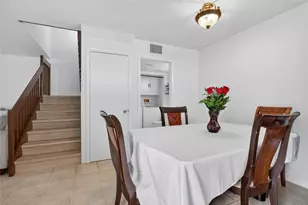 6131 NW 55th Ln, Tamarac, FL 33319 - Photo 13