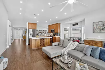 18728 NW 24th Court, Pembroke Pines, FL 33029 - Photo 15