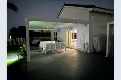 18728 NW 24th Court, Pembroke Pines, FL 33029 - Photo 37