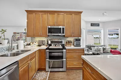 18728 NW 24th Court, Pembroke Pines, FL 33029 - Photo 17