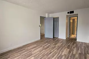 4898 NW 29th Ct, Lauderdale Lakes, FL 33313 - Photo 17