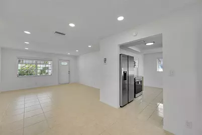 2851 W Golf Boulevard, Pompano Beach, FL 33064 - Photo 7