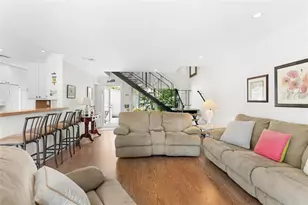 17 Middlesex Dr, Wilton Manors, FL 33305 - Photo 3