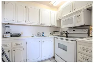 251 Preston F Unit, Boca Raton, FL 33434 - Photo 5