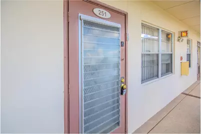 251 Preston F #251, Boca Raton, FL 33434 - Photo 3