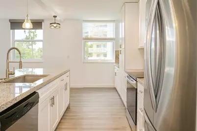 4200 Hillcrest Drive #201, Hollywood, FL 33021 - Photo 3