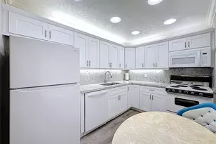 4211 NW 41st St Unit, Lauderdale Lakes, FL 33319 - Photo 7