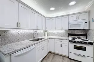 4211 NW 41st St Unit, Fort Lauderdale, FL 33319 - Photo 9