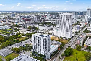 275 NE 18th St, Miami, FL 33132 - Photo 17