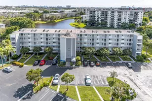 2222 N Cypress Bend Dr Unit, Pompano Beach, FL 33069 - Photo 3