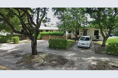 803 NE 8th Street, Hallandale Beach, FL 33009 - Photo 1