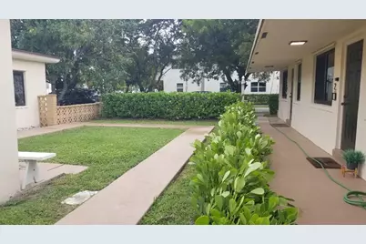 803 NE 8th Street, Hallandale Beach, FL 33009 - Photo 3