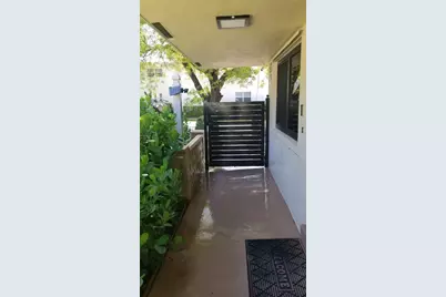 803 NE 8th Street, Hallandale Beach, FL 33009 - Photo 9