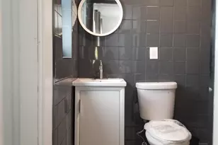 803 NE 8th St, Hallandale Beach, FL 33009 - Photo 25