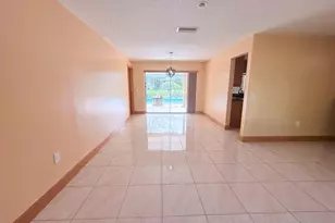 8800 NW 3 St, Pembroke Pines, FL 33024 - Photo 9