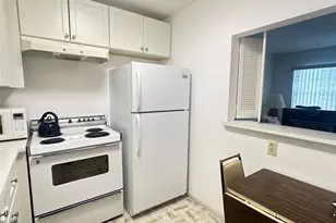 163 Markham H, Deerfield Beach, FL 33442 - Photo 5