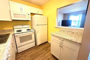 326 Tilford P, Deerfield Beach, FL 33442 - Photo 9