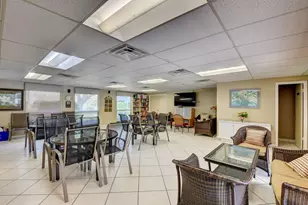 250 NE 20th St, Boca Raton, FL 33431 - Photo 35