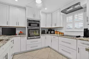 250 NE 20th St, Boca Raton, FL 33431 - Photo 7