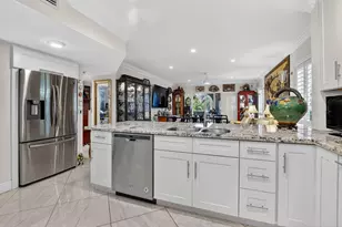 250 NE 20th St, Boca Raton, FL 33431 - Photo 9