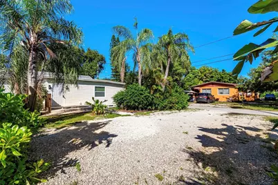 302 SW 15th Street, Dania Beach, FL 33004 - Photo 7