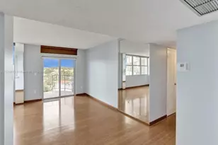 11930 N Bayshore Dr, North Miami, FL 33181 - Photo 19