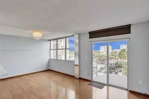 11930 N Bayshore Dr, North Miami, FL 33181 - Photo 17