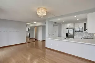 11930 N Bayshore Dr, North Miami, FL 33181 - Photo 15