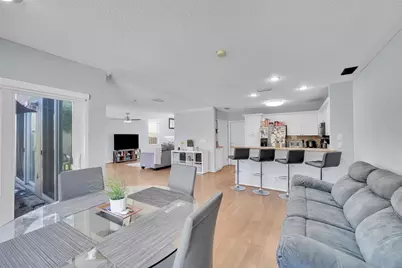 10615 NW 12th Court, Plantation, FL 33322 - Photo 7