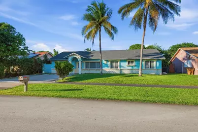 561 NE 38th Street, Pompano Beach, FL 33064 - Photo 3