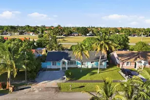 561 NE 38th St, Deerfield Beach, FL 33064 - Photo 5