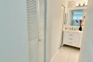 21 Jacaranda Dr, Plantation, FL 33324 - Photo 13