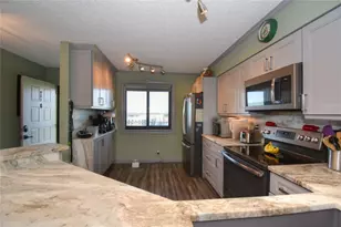 2238 N Cypress Bend Dr, Pompano Beach, FL 33069 - Photo 5