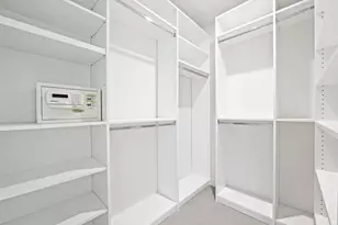 240 Shore Ct, Fort Lauderdale, FL 33308 - Photo 23