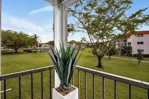 9720 S Hollybrook Lake Dr, Pembroke Pines, FL 33025 - Photo 25