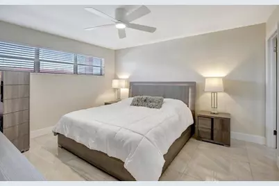 9720 S Hollybrook Lake Drive #204, Pembroke Pines, FL 33025 - Photo 5