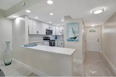 9720 S Hollybrook Lake Drive #204, Pembroke Pines, FL 33025 - Photo 15