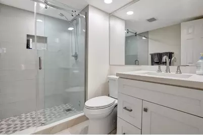 9720 S Hollybrook Lake Drive #204, Pembroke Pines, FL 33025 - Photo 7