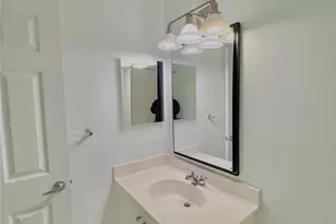 8720 Cypress Walk Ct, Tamarac, FL 33321 - Photo 19