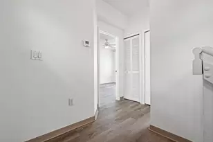 8520 NW 139th Terrace, Miami Lakes, FL 33016 - Photo 7