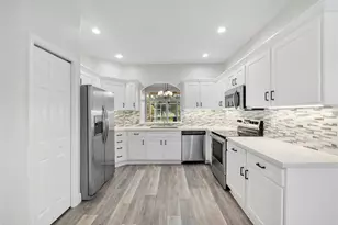 576 W Palm Aire Dr, Pompano Beach, FL 33069 - Photo 7