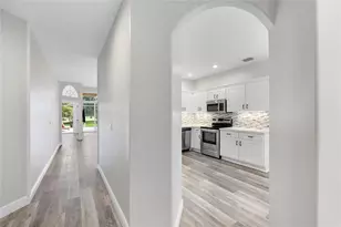 576 W Palm Aire Dr, Pompano Beach, FL 33069 - Photo 15