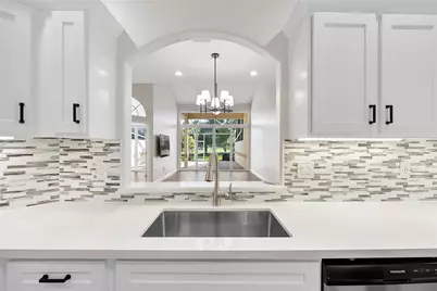 576 W Palm Aire Drive, Pompano Beach, FL 33069 - Photo 17