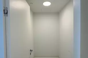 300 Biscayne Blvd Way, Miami, FL 33131 - Photo 21